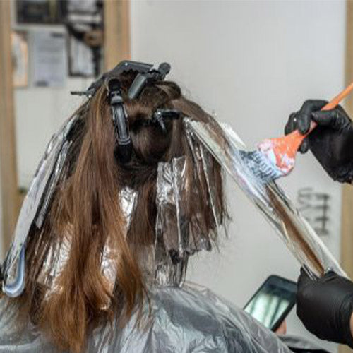 Capelli Danneggiati dalla Decolorazione: Come rimediare al problema